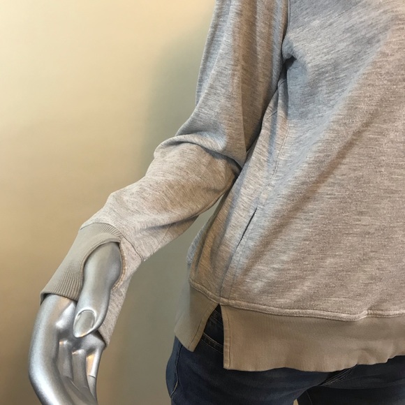 Adidas Women's Medium Hoodie Transit Light Weight Gray Athletic Pullover - Picture 8 of 14